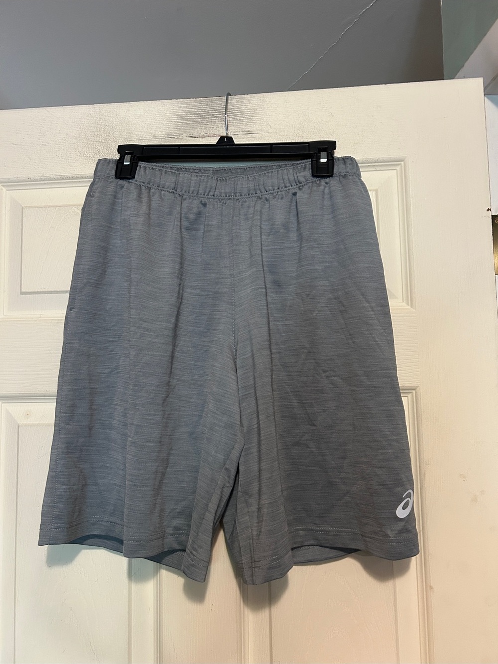 Asics Light Gray Men's Performance Training Shorts Size Medium
